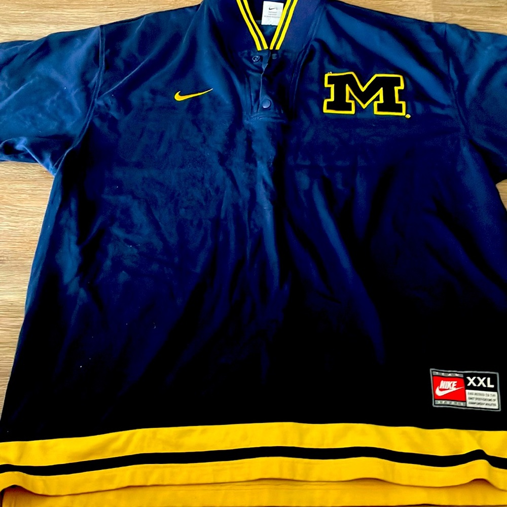 Nike Michigan Wolverines Warm Up Shirt (Basketball)
